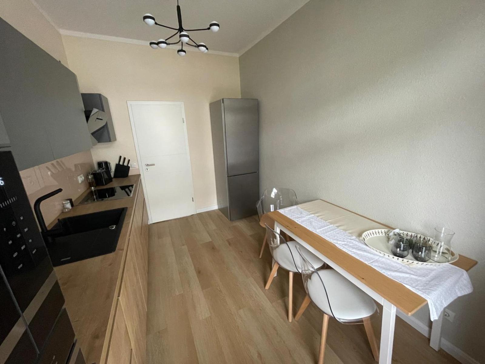 „krabbennest“ Ruhig Zentral Mit Echtem Jacuzzi-whirlpool * Rostock